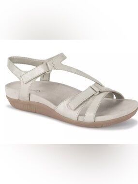 Comfortable Women's Strappy Sandal in Light Beige